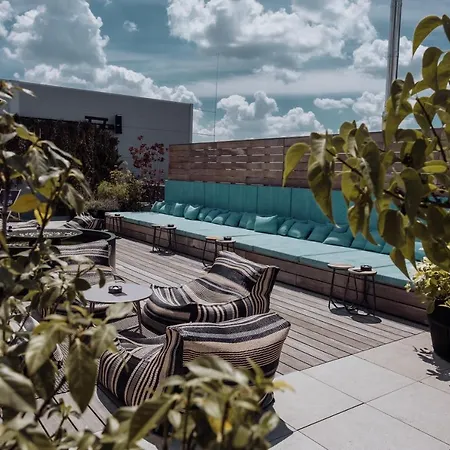 Gekko House Frankfurt, A Tribute Portfolio