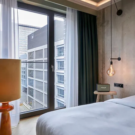 Gekko House Frankfurt, A Tribute Portfolio