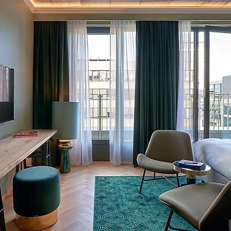 Gekko House Frankfurt, A Tribute Portfolio